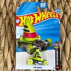 Treasure Hunt Series Traffic Cone Shaker Car Hot Wheels Hotwheels Toy New 2026